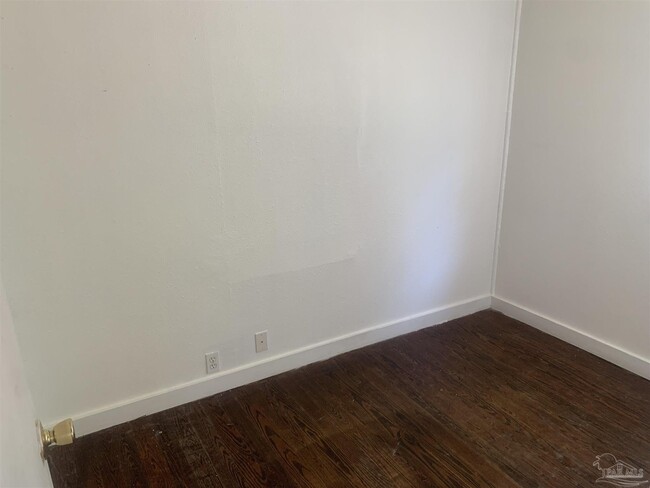 Photo - 3204 E Gonzalez St