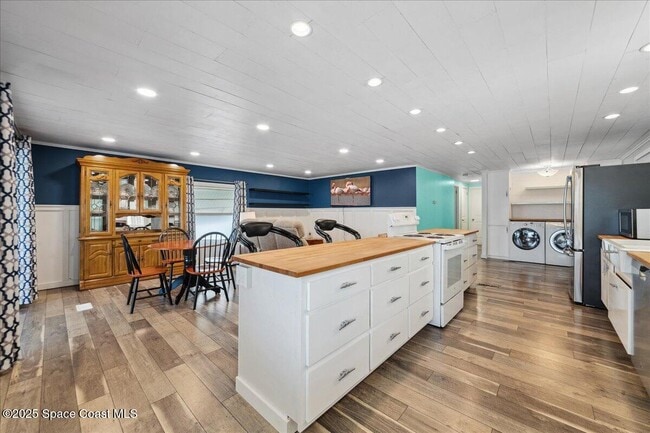 Photo - 938 Wren Cir