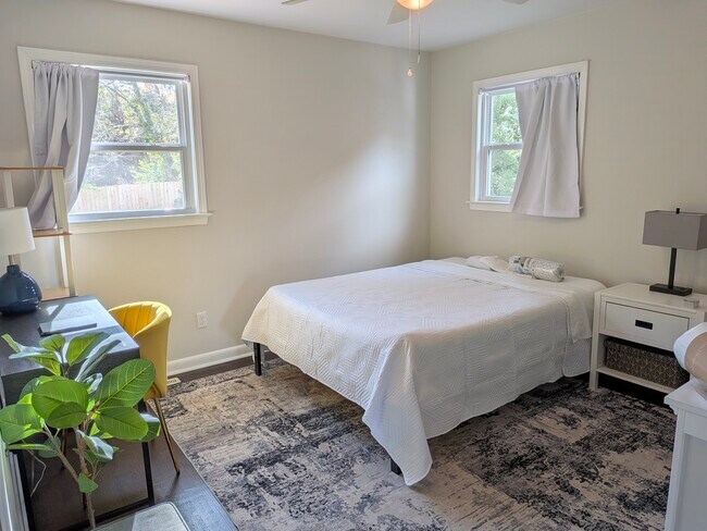 Photo - 4523 W Montague Ave