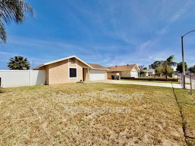 Photo - 132 E Bowen Rd