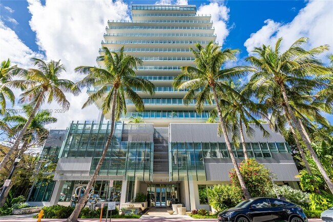 120 Ocean Dr Unit 700