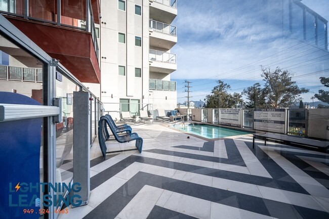 Photo - Luxury Living in North Hollywood – One Mon... Unidad 406F Rental