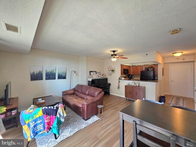 Photo - 5505 Seminary Rd Unidad 1817N