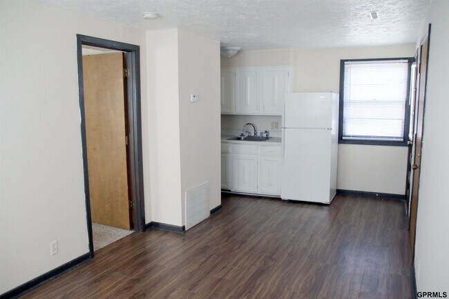 Kitchen - 2003 Jefferson St Unit 3