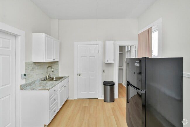 Building Photo - 12 Shawmut St Unit #1 Rental