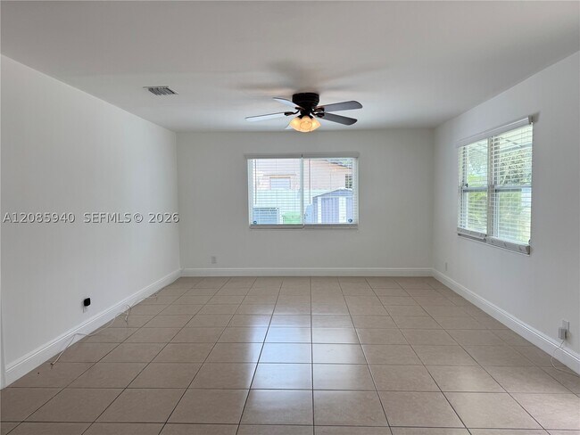 515 NE 11th St