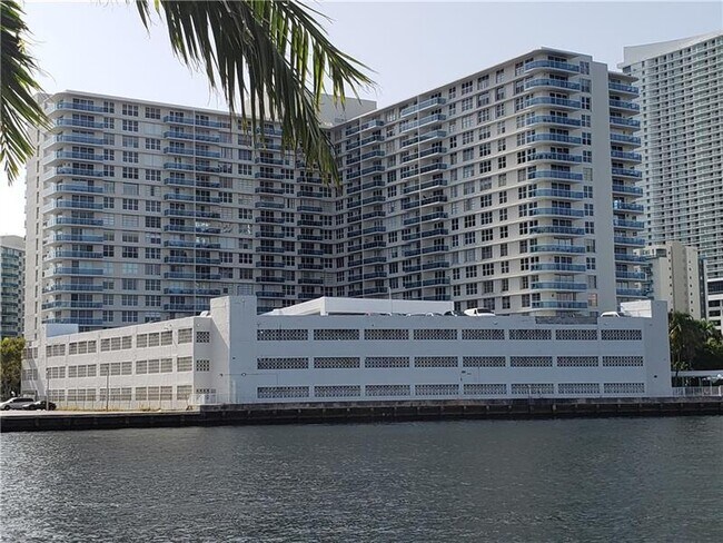 Photo - 3800 S Ocean Dr Unit 821