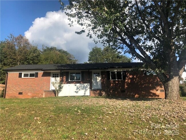 Building Photo - 851 Crestway Dr Rental