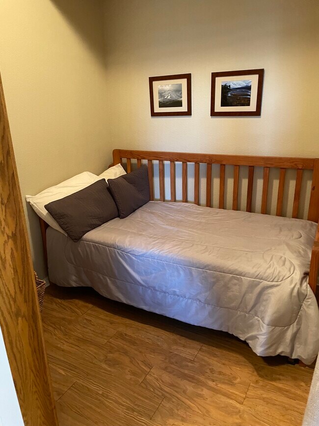 Den, office or add a daybed for a guest - 3854 S Dayton Way Unit Dayton