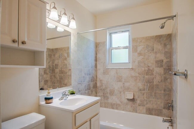 Hill Brook Place Apartment Homes
