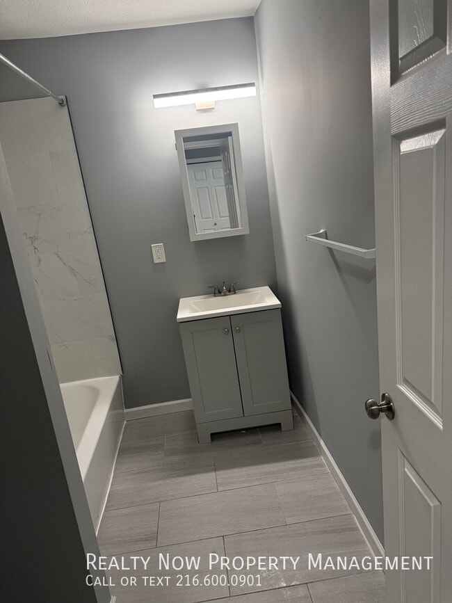 Photo - 2054 W 98th St Unit Up