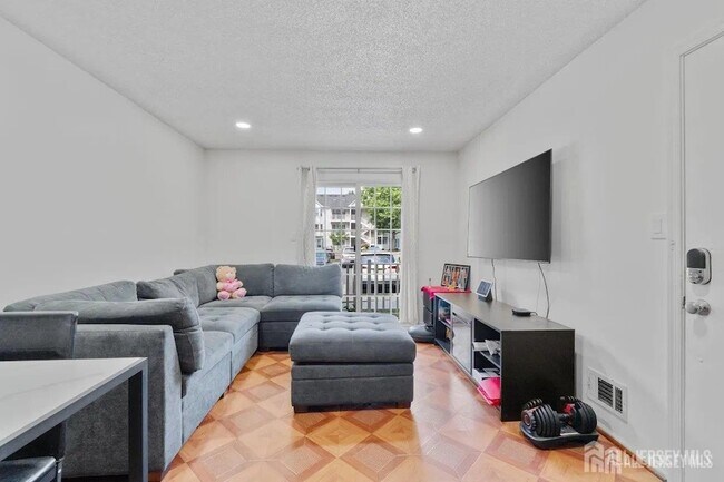 Photo - 251 Kempsey Dr