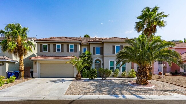 Building Photo - West Vegas Pool Home With First Floor Bed ...