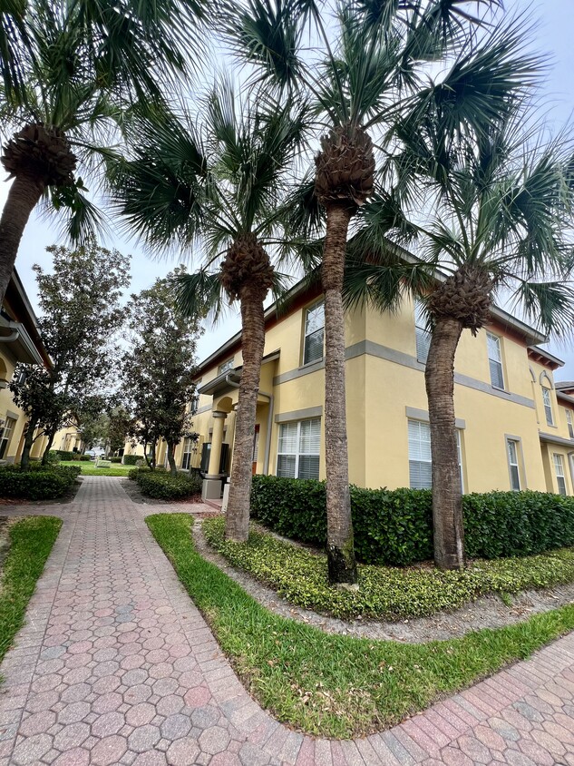 Photo - 3857 Island Way (Saint Petersburg, FL)