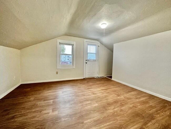 Photo - 1208-1210 Pine St