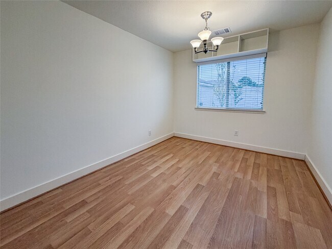 Photo - 20935 Young Meadows Way