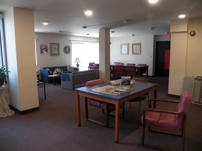 Photo - Southgate Square Apartments