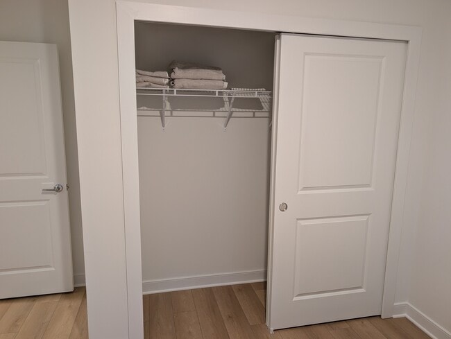 Photo - 2005 Henson Norris St