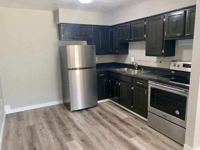 Photo - 1131 Spencer St Unidad 7