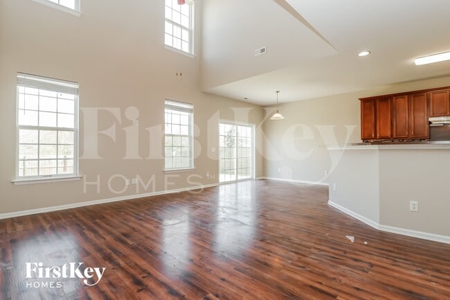 Photo - 223 Silk Oak Dr