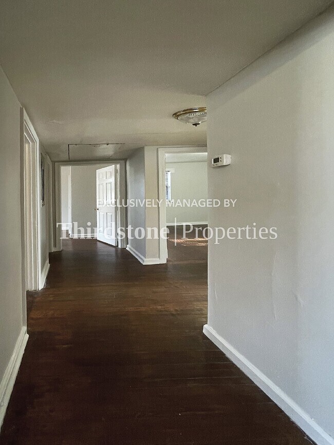 Photo - 809 McDuff Ave S Unit 2