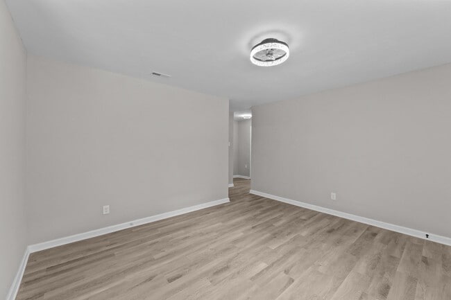Photo - 1424 Springbrook Dr