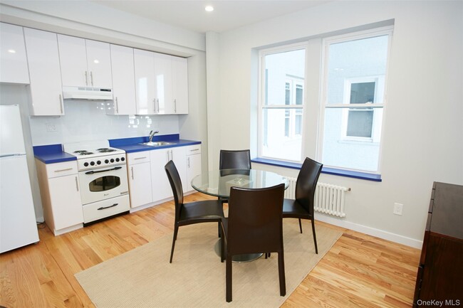 Photo - 215 E Broadway Unit 6S
