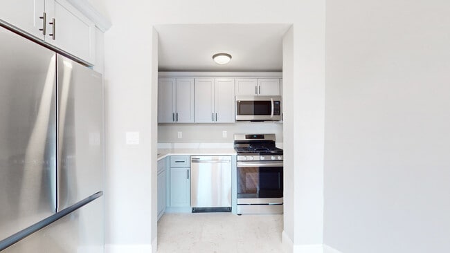 Building Photo - 181 Highland St Unit 1