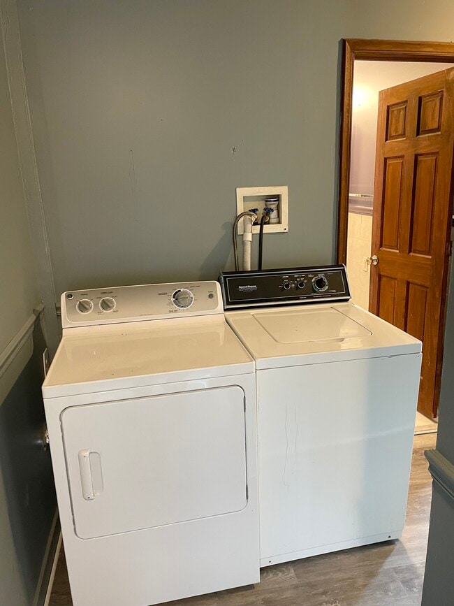 Photo - 1248 E Philadelphia Ave