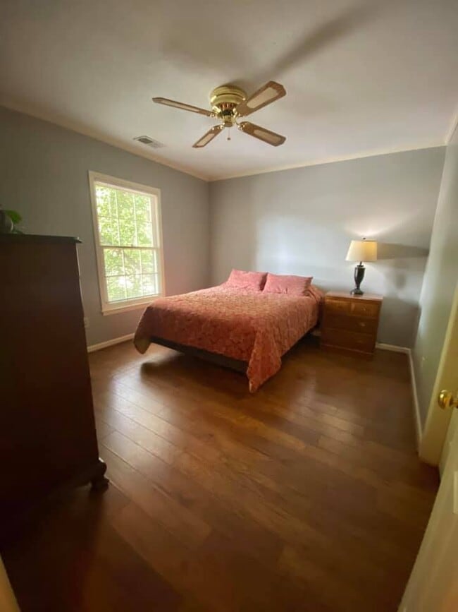 221 Danville Ct SW Condo Unit 221 Danville Court SW Condo for Rent in