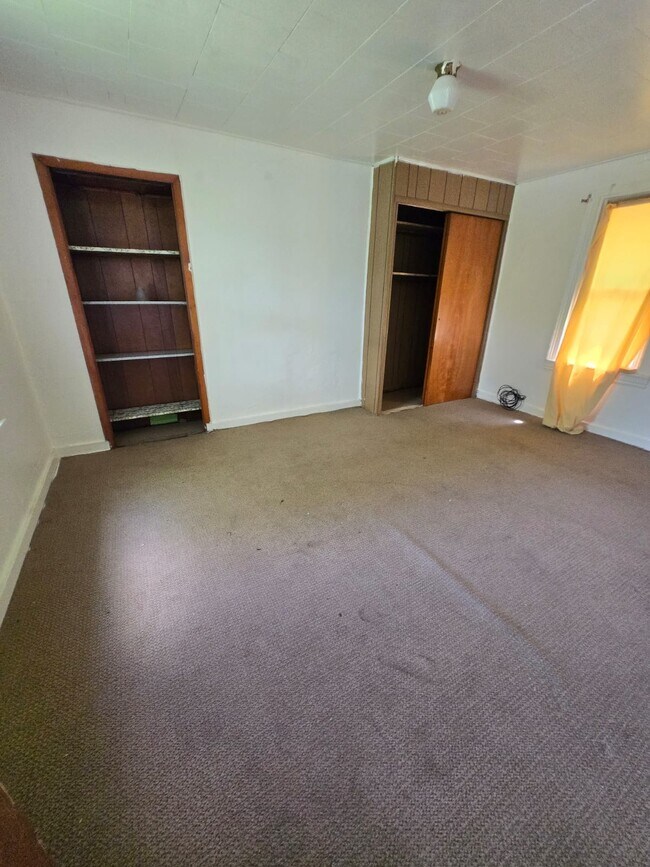 Photo - 215 Grant St