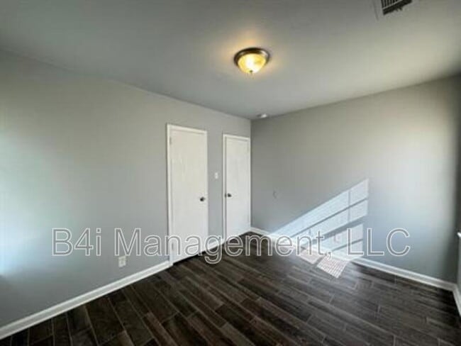 Photo - 3033 O'Hara Dr N