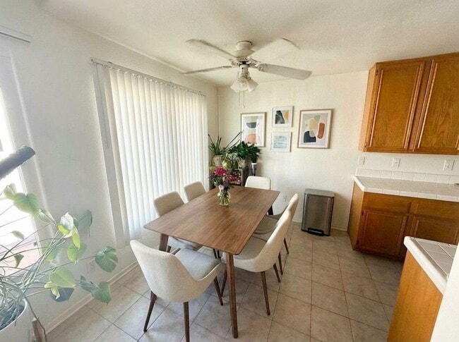 Photo - AVAILABLE JUNE!~ BEAUTIFUL & SPACIOUS 3BD/2BA TOWNHOUSE IN CROWN POINT - $4,895/MO! Unit 4068 Promontory Street