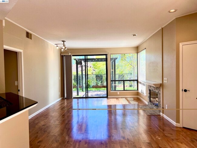 Photo - 3089 Lakemont Dr Unidad 1