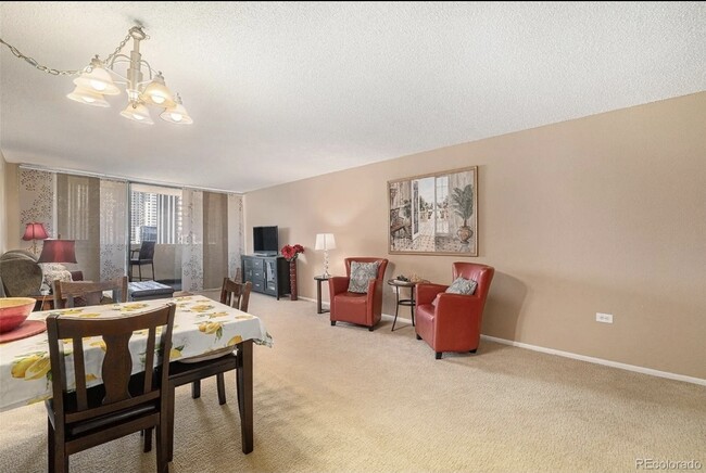 Building Photo - 1020 15th St Unit 10G