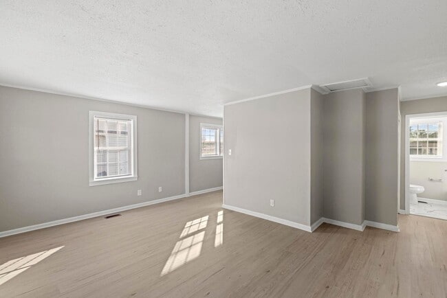 Photo - 337-339-339 Starling St