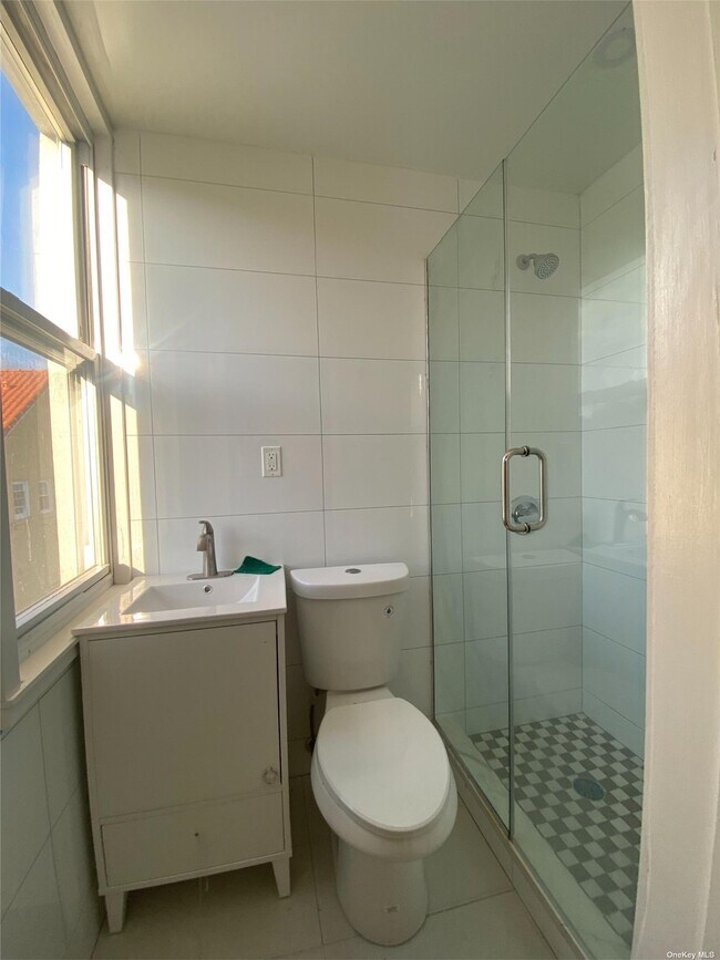 10539 Ditmars Blvd House House Rental in Queens, NY