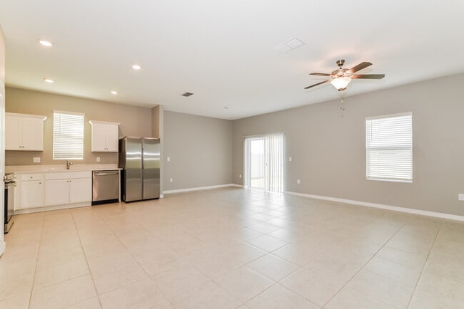 312 Kenilworth Dr