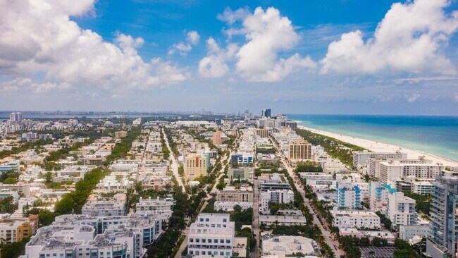 Photo - 300 South Pointe Dr Unidad 3506