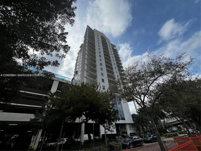 Photo - 10 SW South River Dr Unit 812