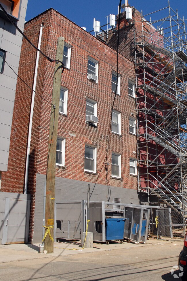 1432 N. Carlisle