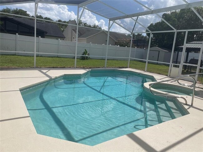 Photo - 418 Rockafellow Way