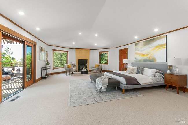 Photo - 1100 Bayhills Dr