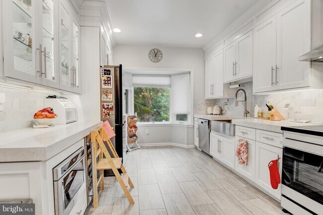 Photo - 10219 Aspen Willow Dr