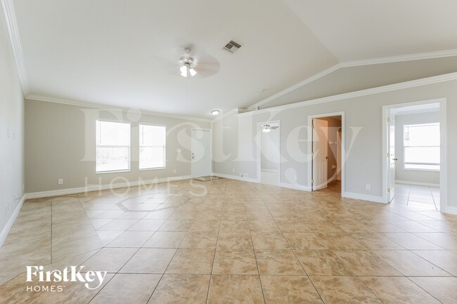 Photo - 5231 7th St W