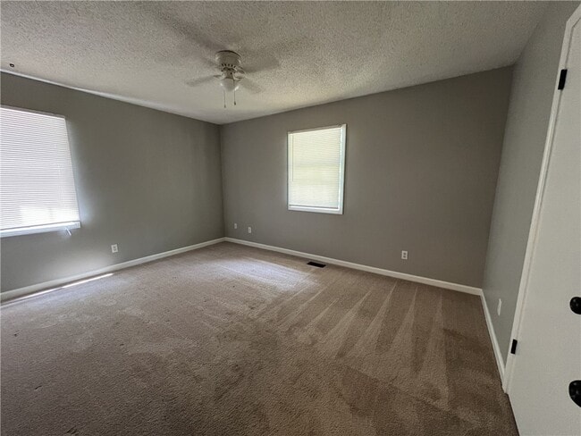 107 Sycamore Ln