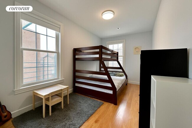 Photo - 435 Linden Blvd