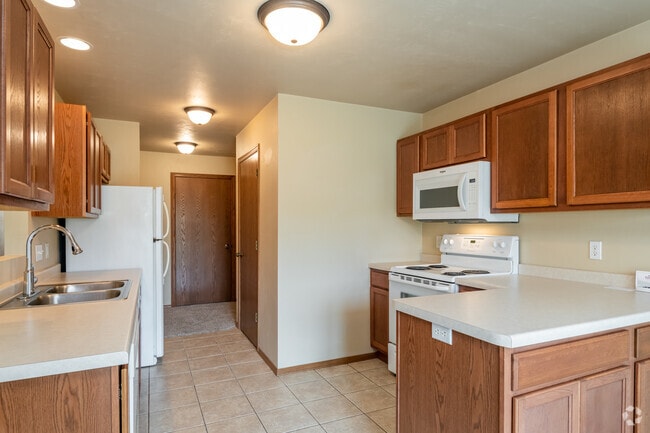 2 BR, 2 BA - 1,240SF