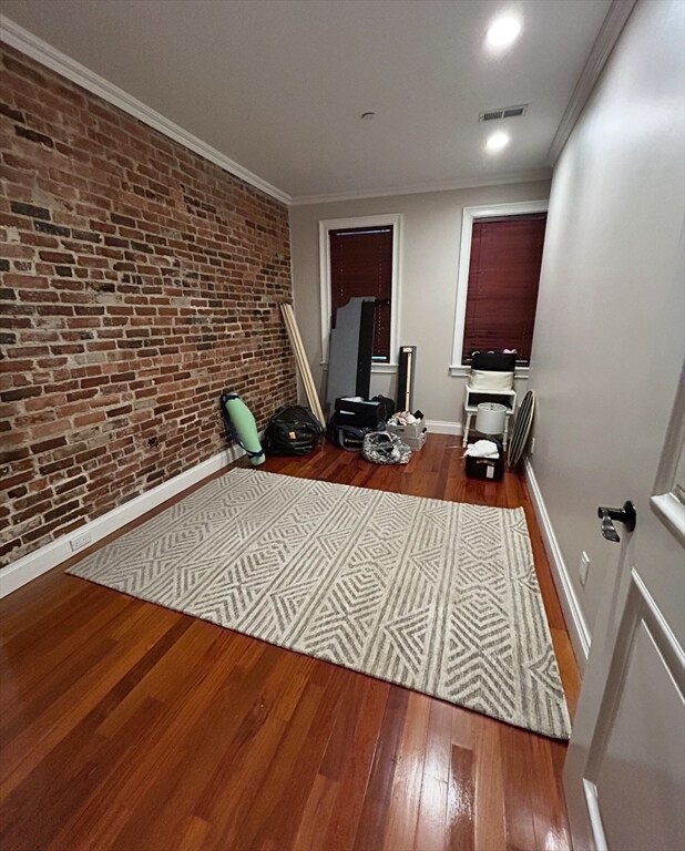 Building Photo - 196 Endicott St Unit 1 Rental