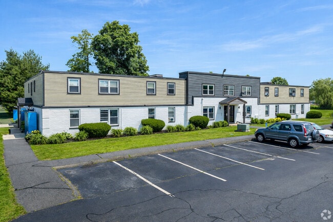 Meadow View Exterior - Parking 1